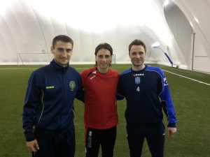 Darko (í miðjunni) skoraði bæði mörk Ægis í dag